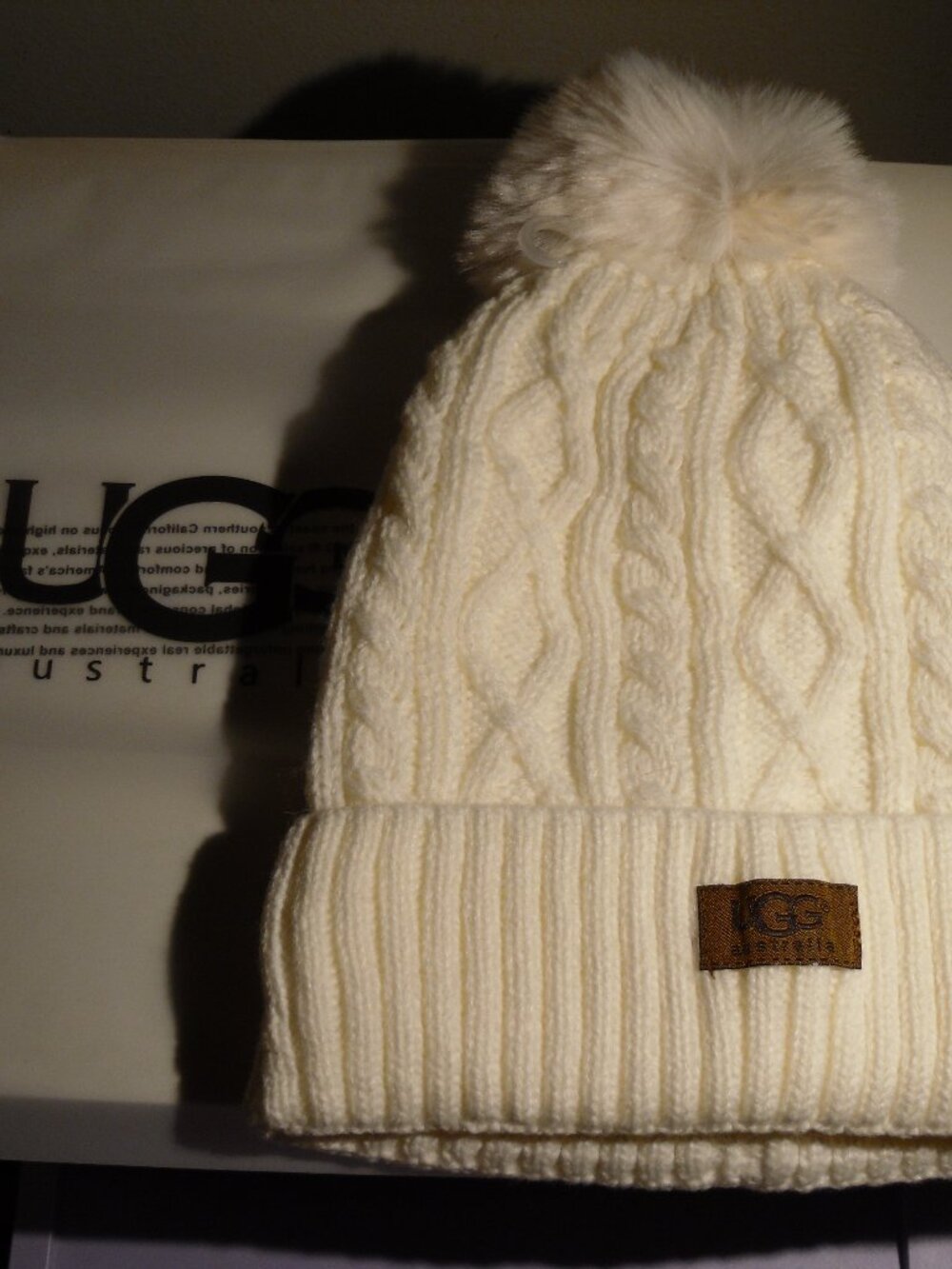 UGG women's white winter hat new